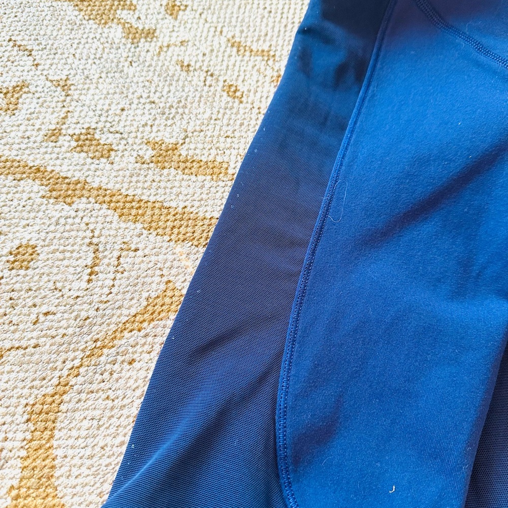Lululemon - Picture 5 of 7